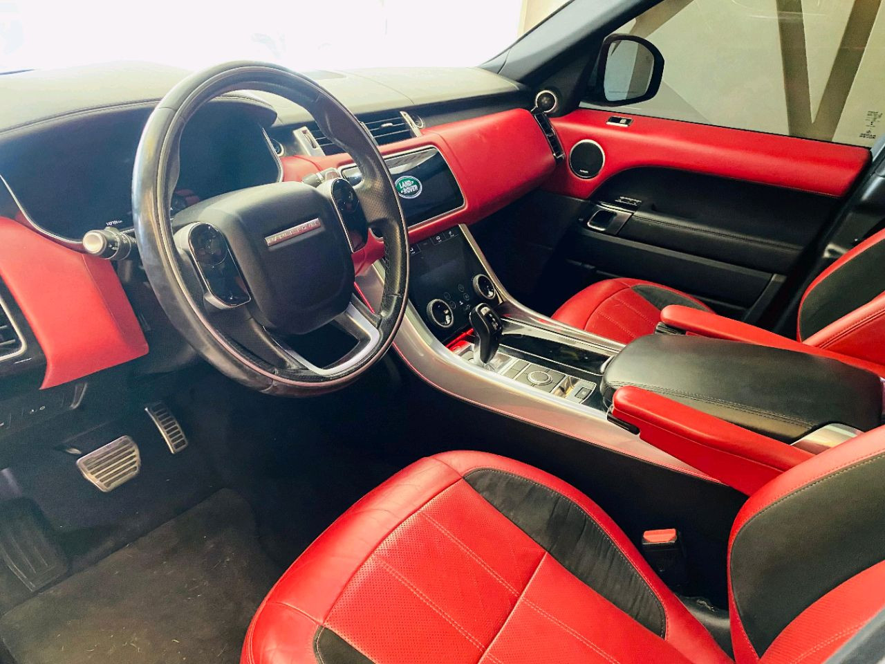 Range Rover Sport - Image 11