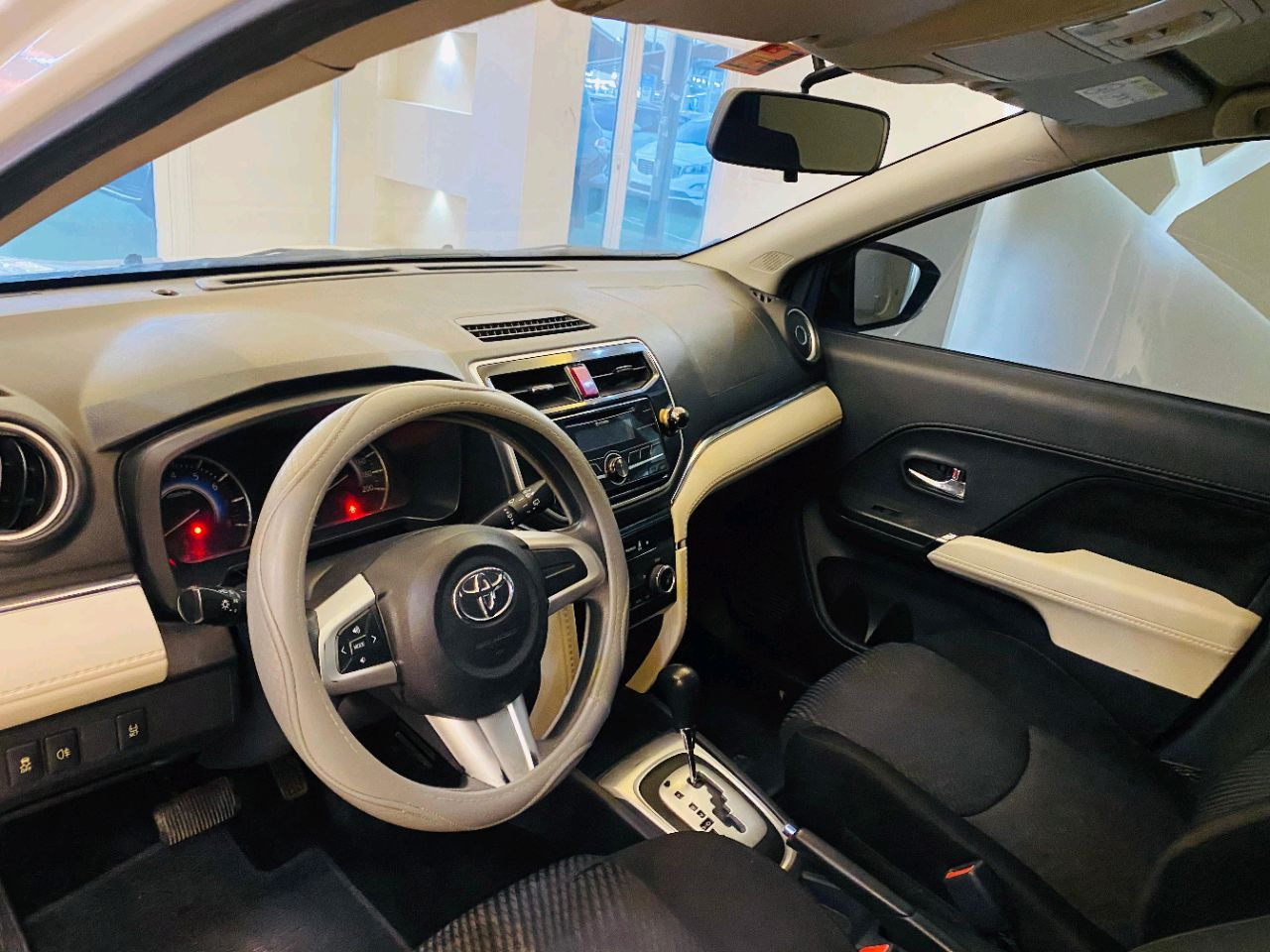 Toyota Rush - Image 10