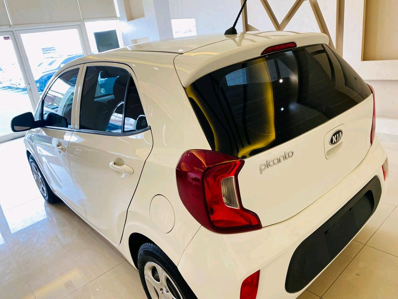 KIA Picanto - Image 6