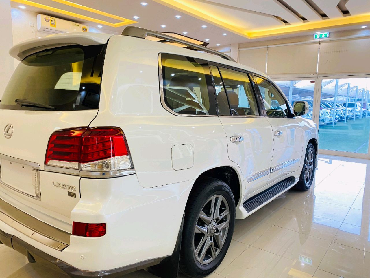Lexus LX-Series - Image 12