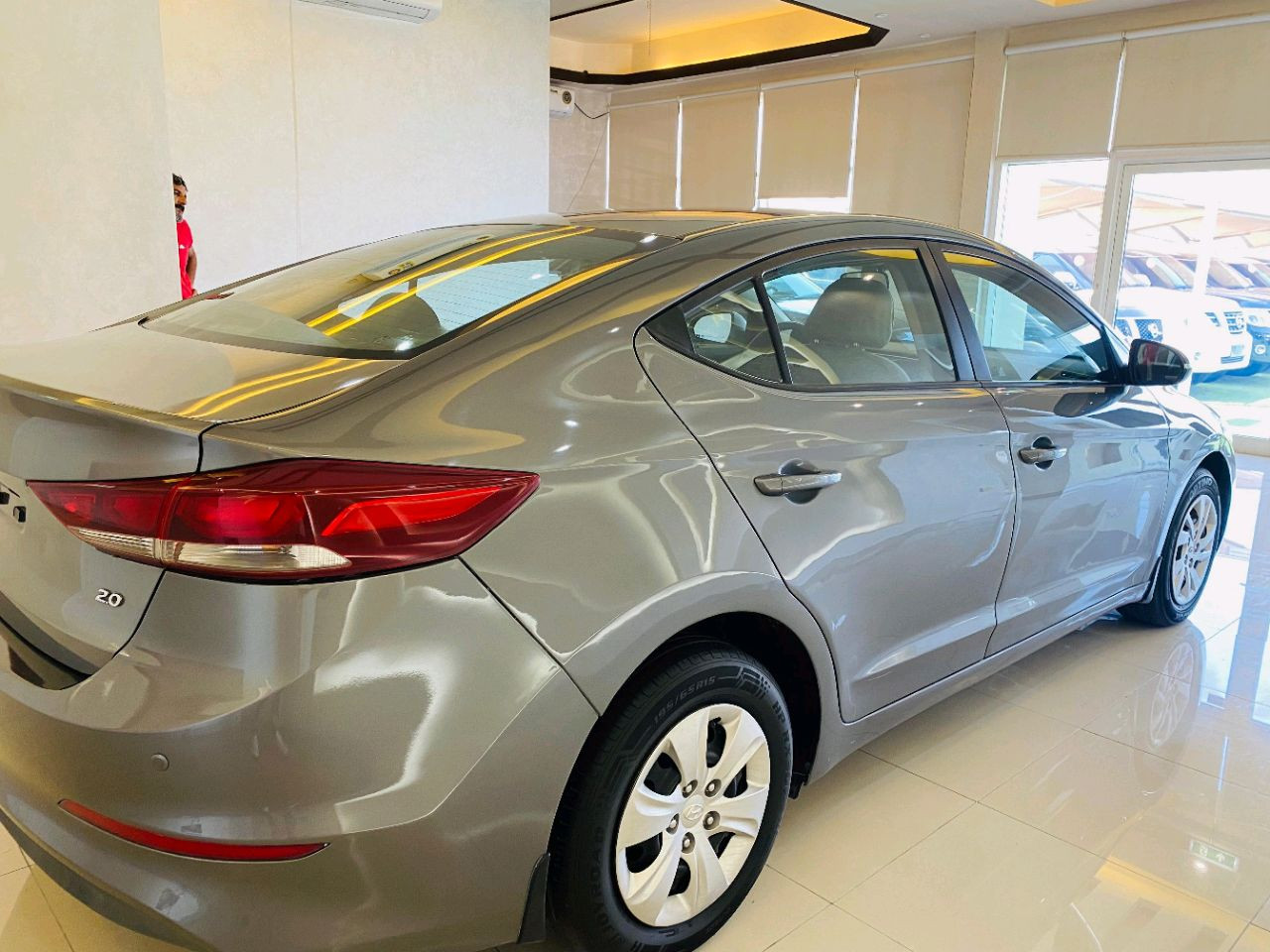 Hyundai Elantra - Image 4