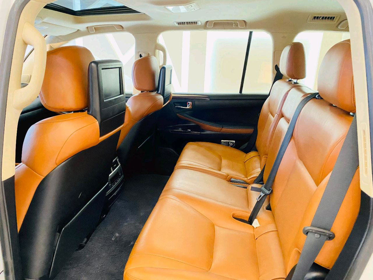 Lexus LX-Series - Image 8