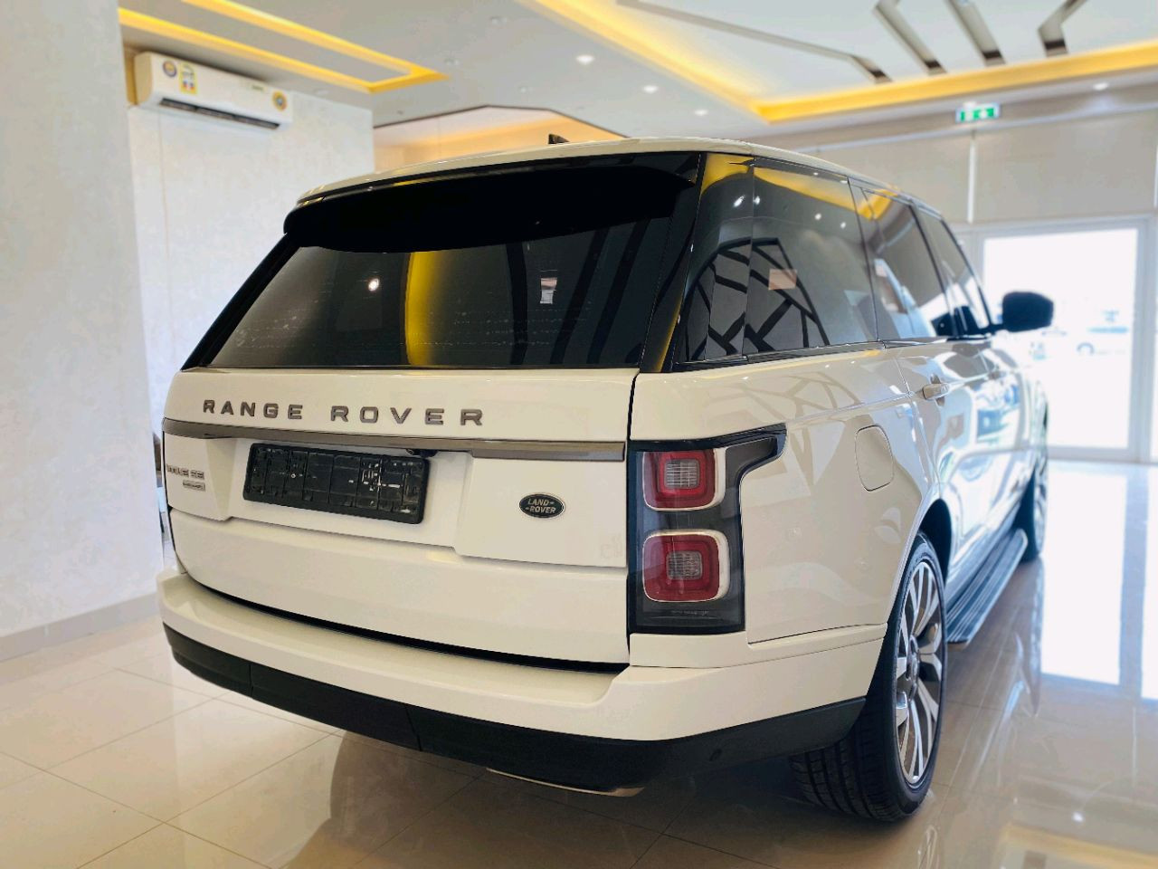 Range Rover Vogue - Image 9