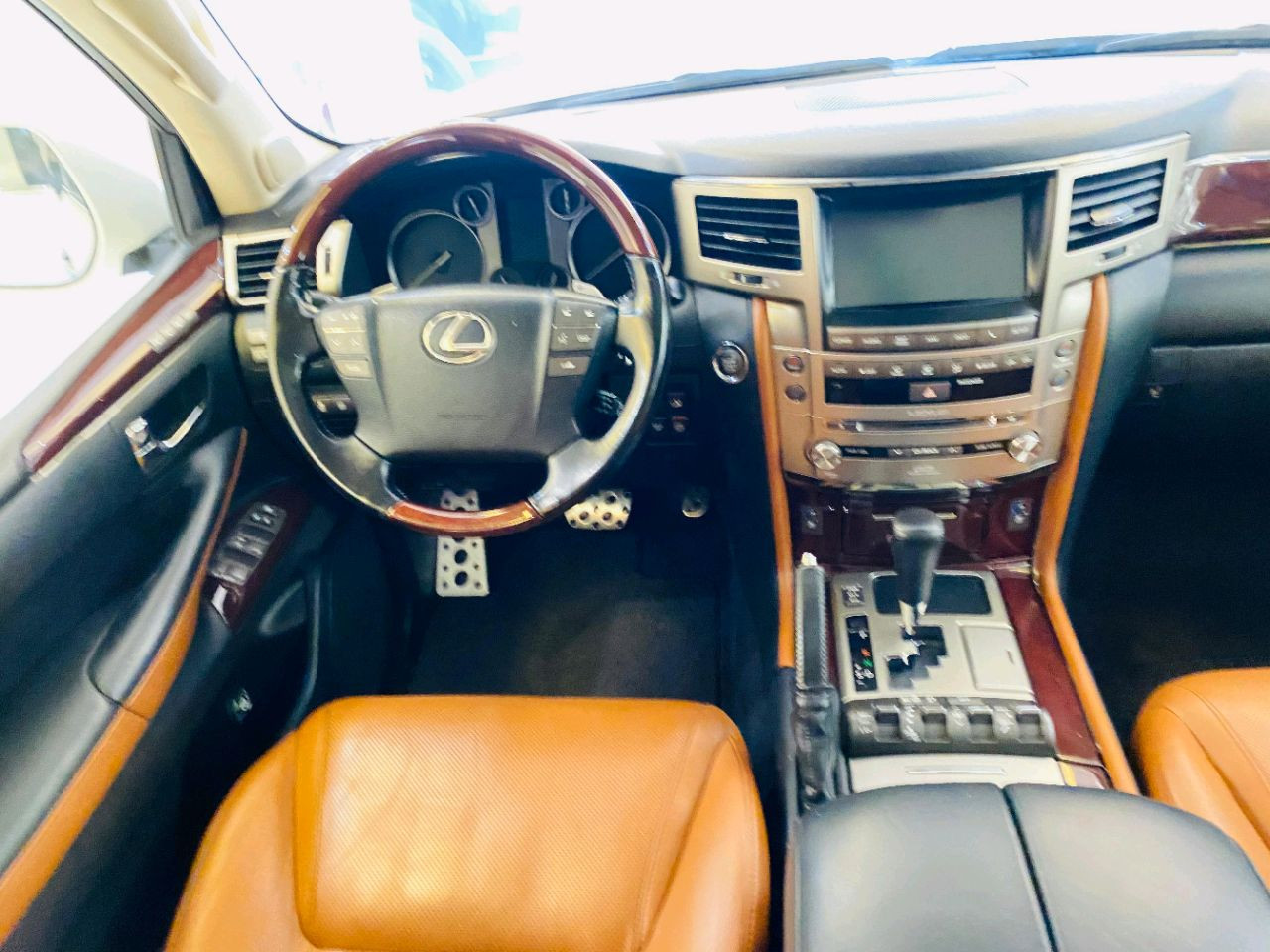 Lexus LX-Series - Image 9
