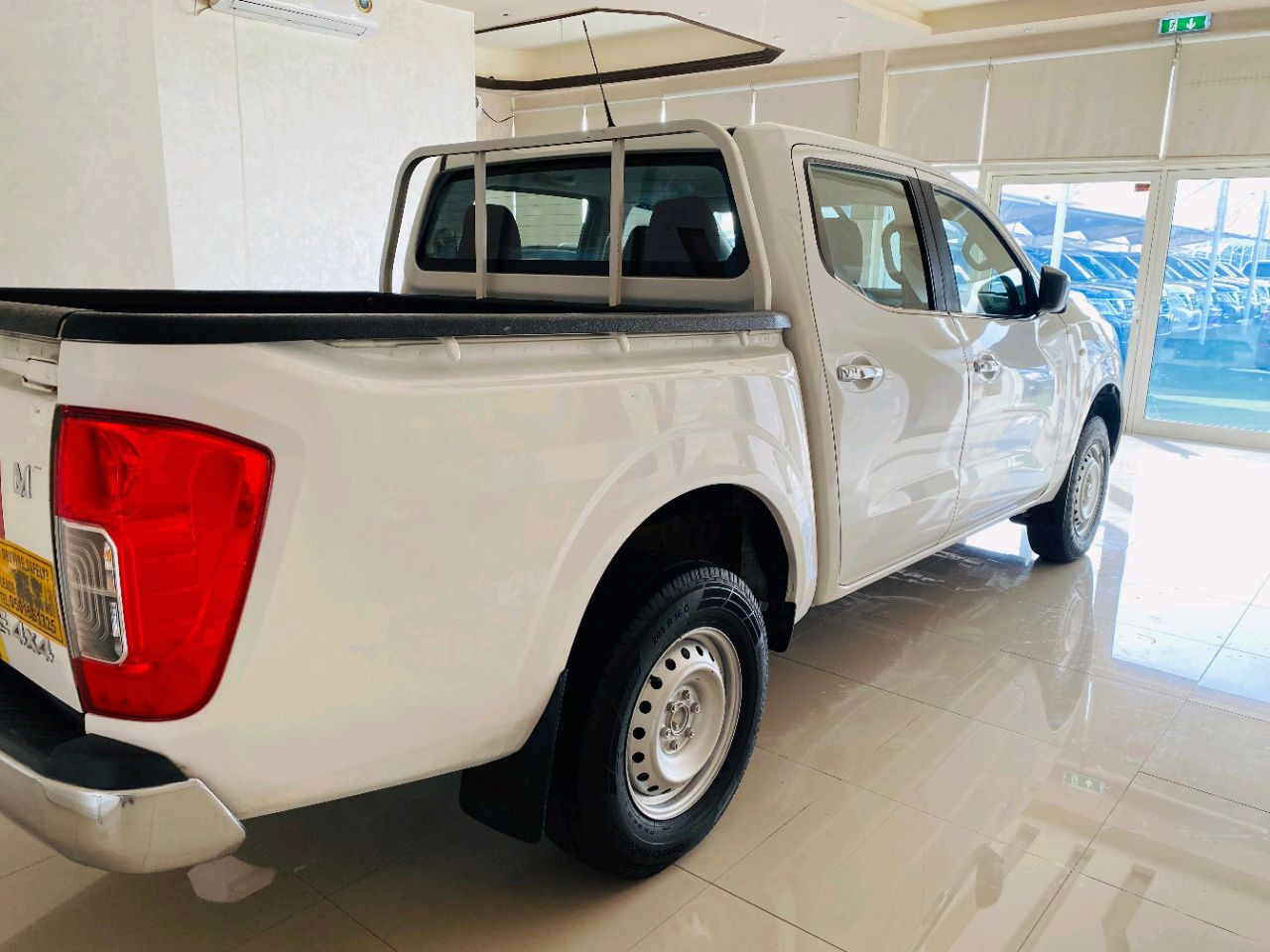 Nissan Navara - Image 11
