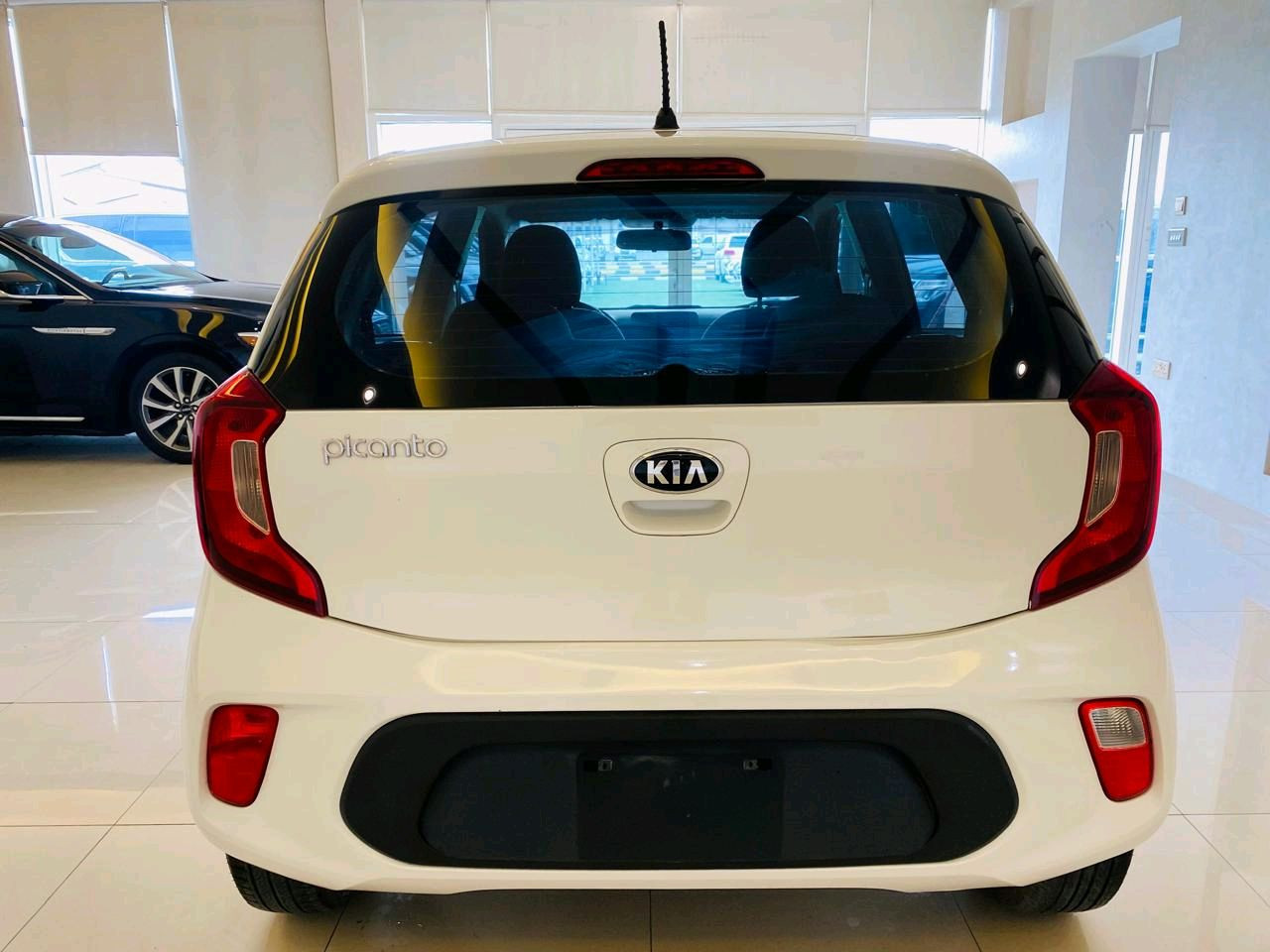 KIA Picanto - Image 4