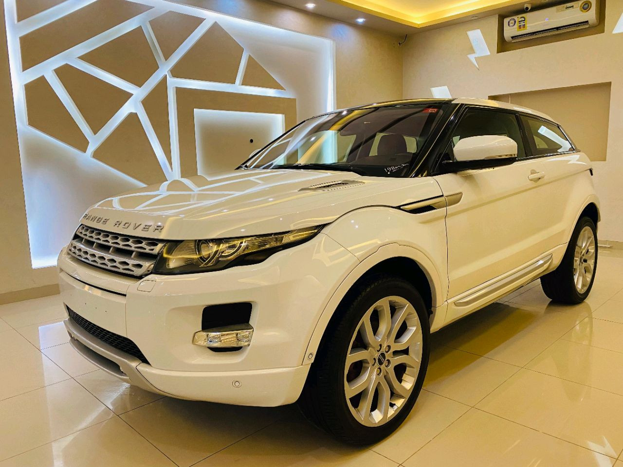Range Rover Vogue - Image 21
