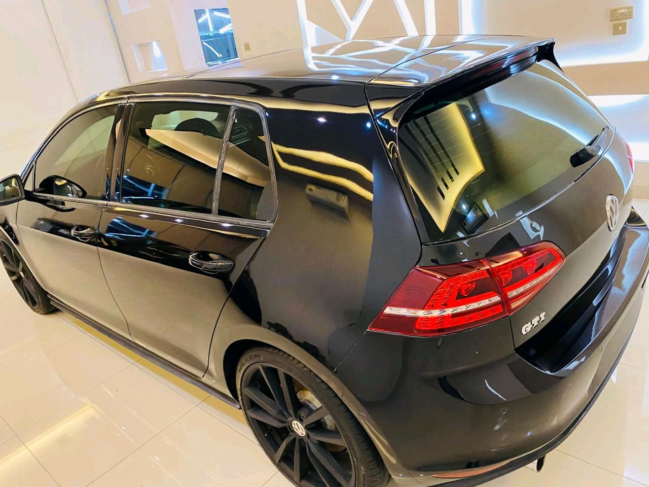 Volkswagen Golf - Image 6