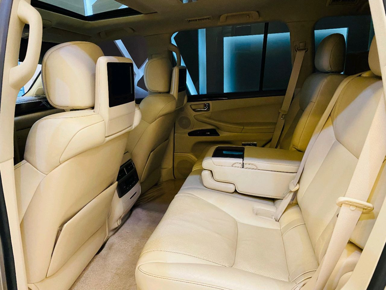 Lexus LX-Series - Image 9