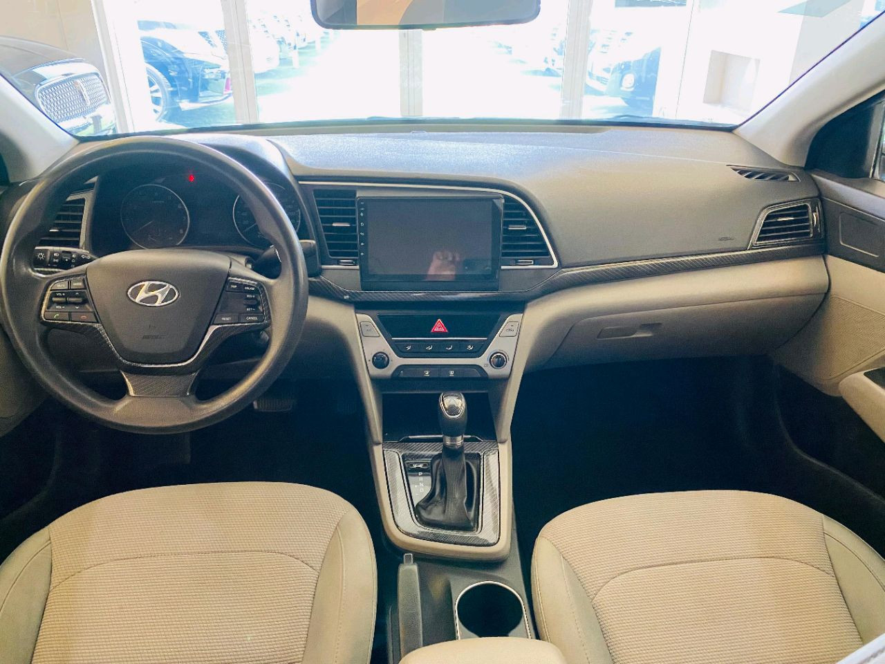 Hyundai Elantra - Image 3
