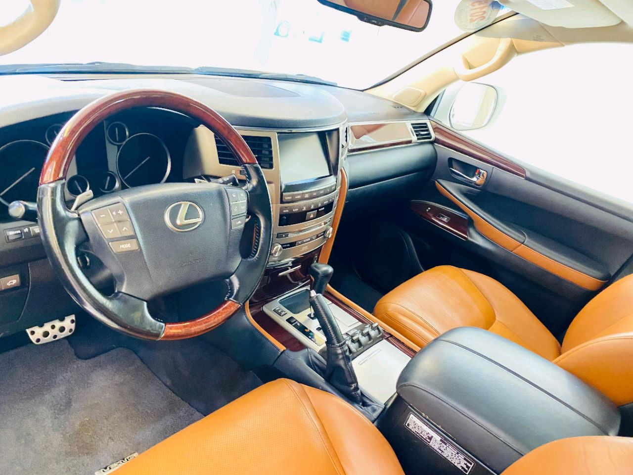 Lexus LX-Series - Image 10