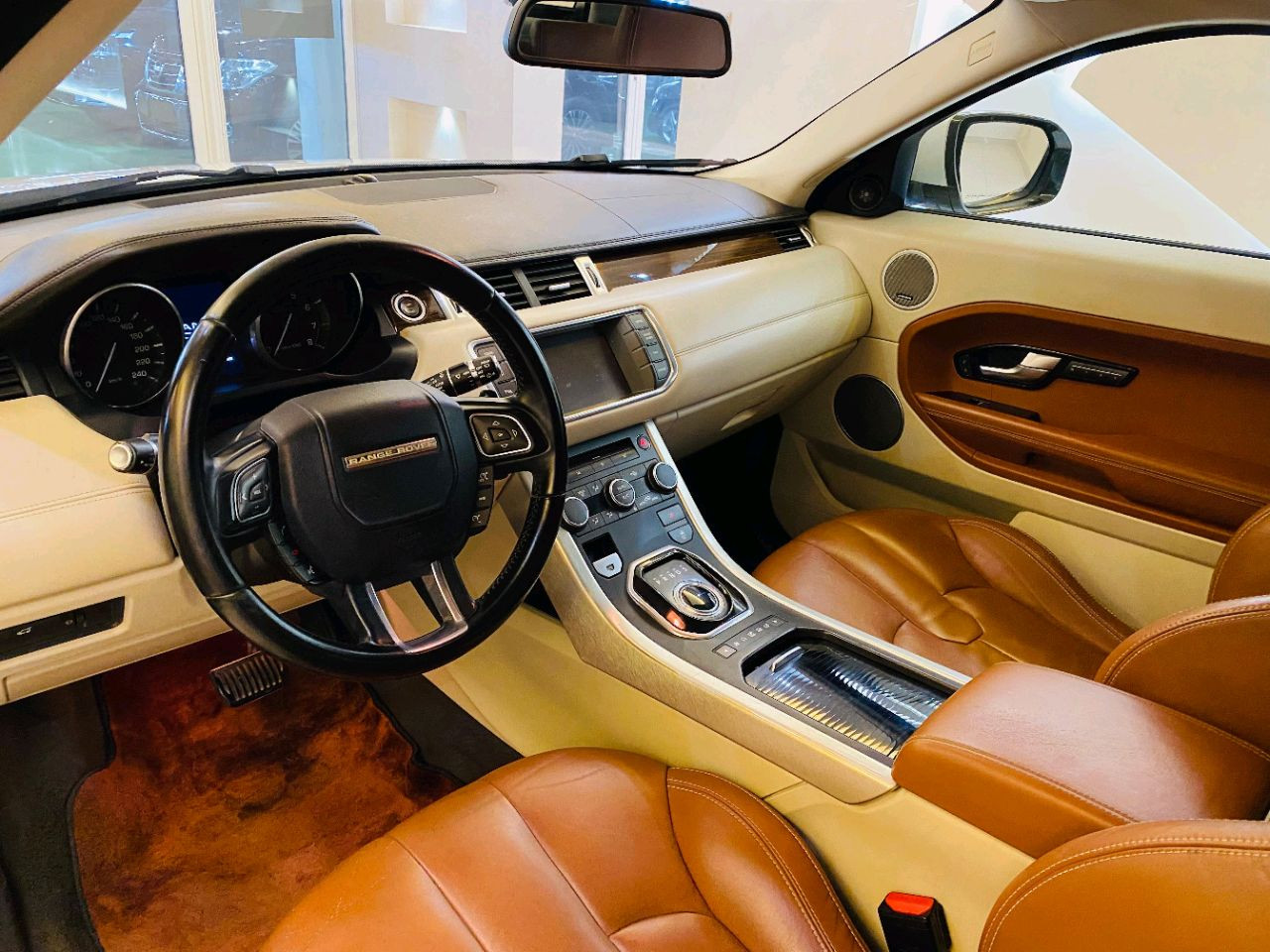 Range Rover Vogue - Image 4