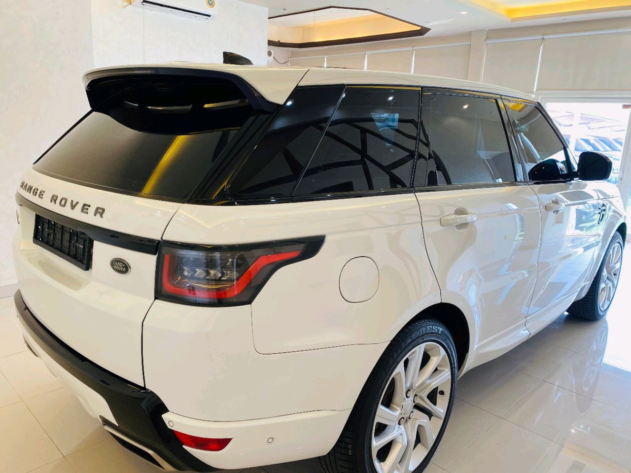 Range Rover Sport - Image 6