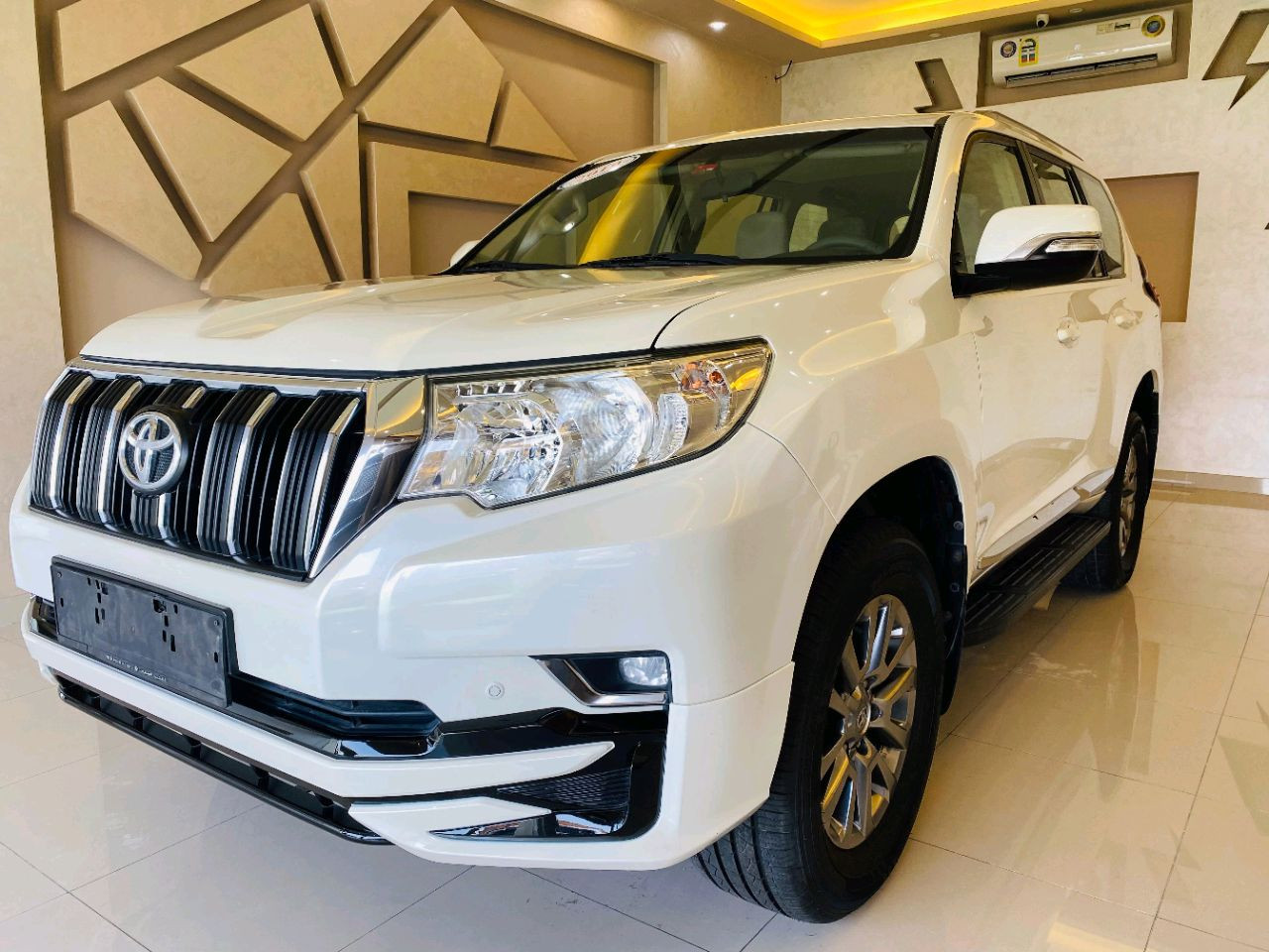Toyota Prado - Image 10