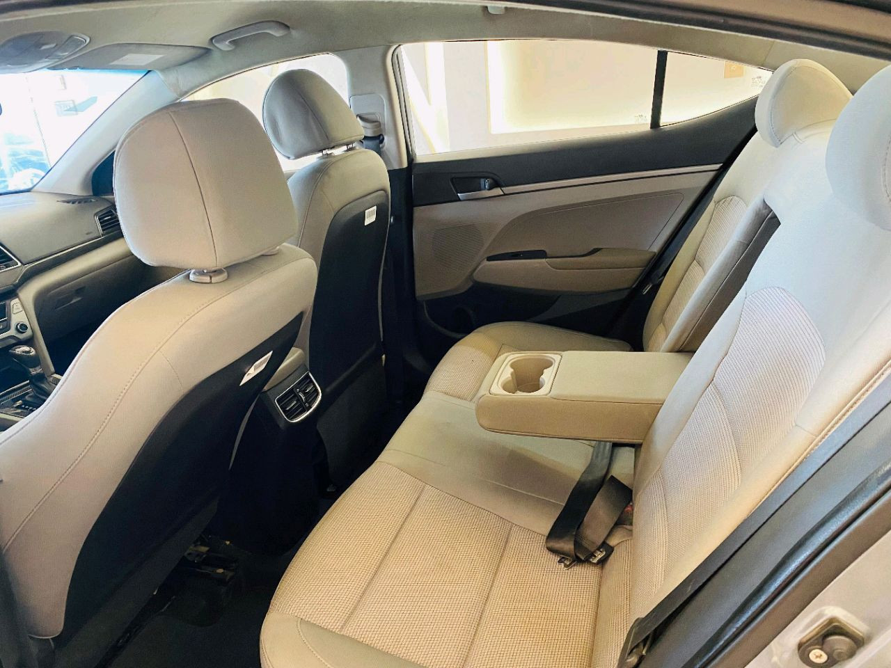 Hyundai Elantra - Image 6