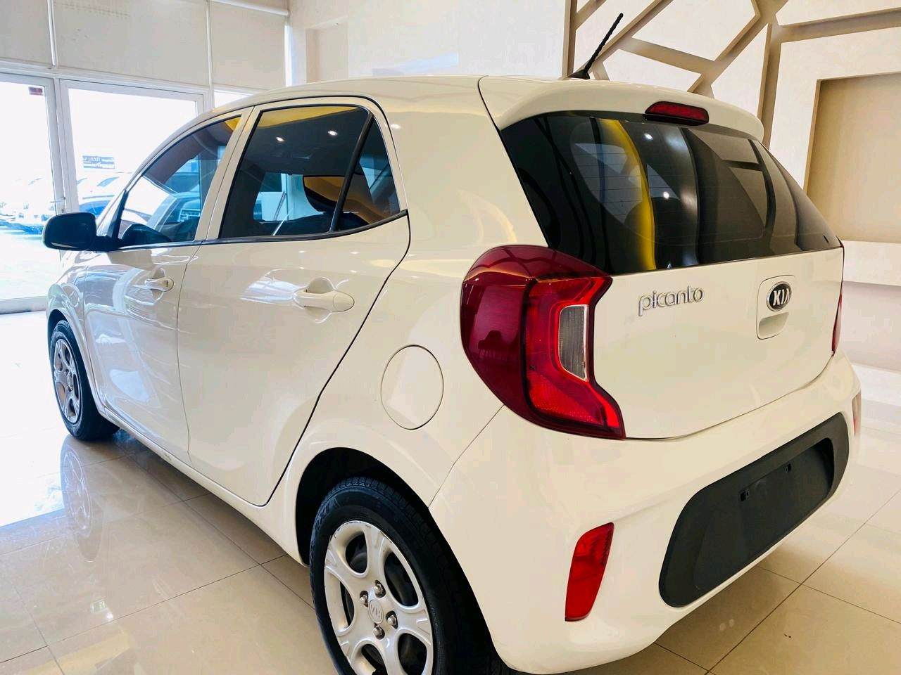 KIA Picanto - Image 7