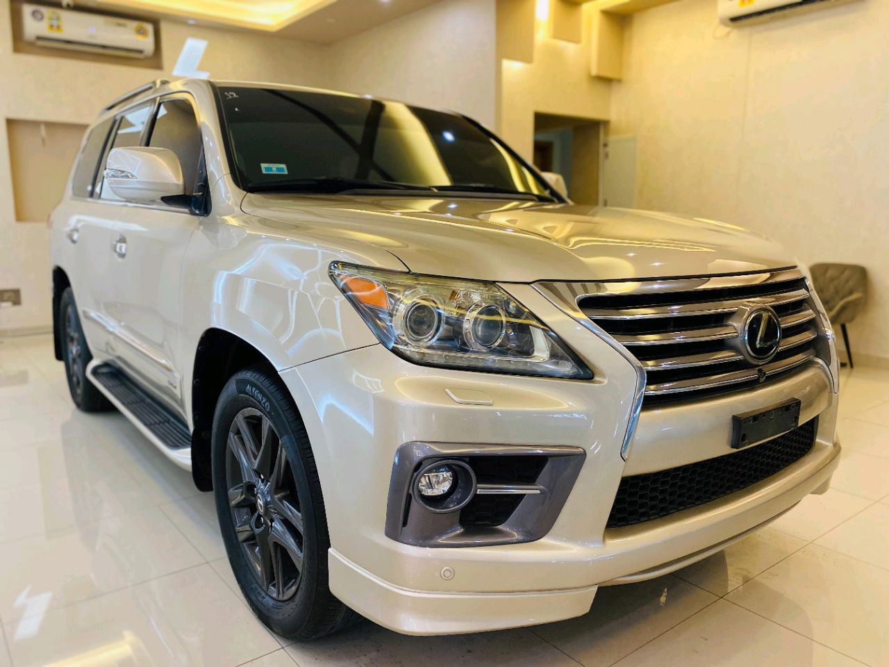 Lexus LX-Series - Image 13