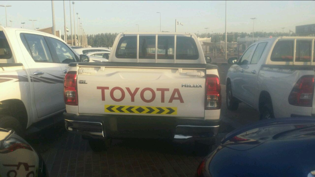Toyota Hilux - Image 6