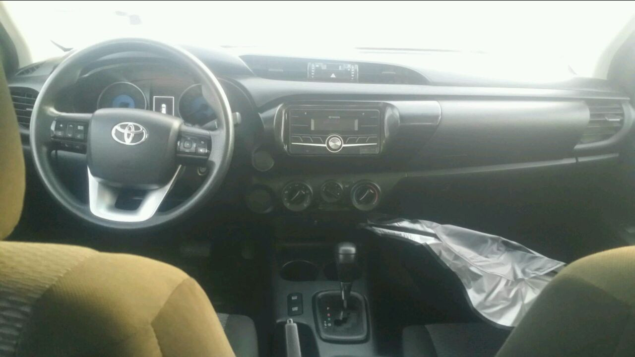 Toyota Hilux - Image 3