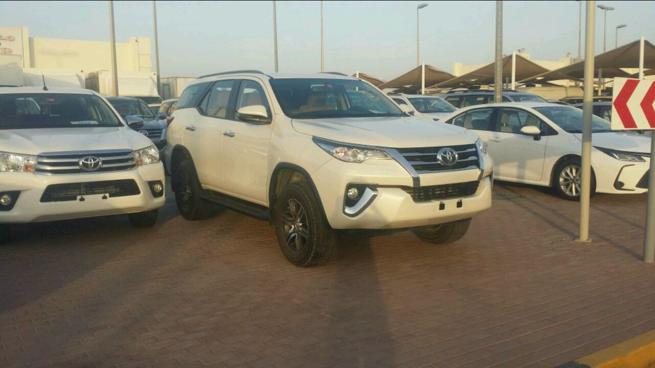 Toyota Fortuner - Image 3