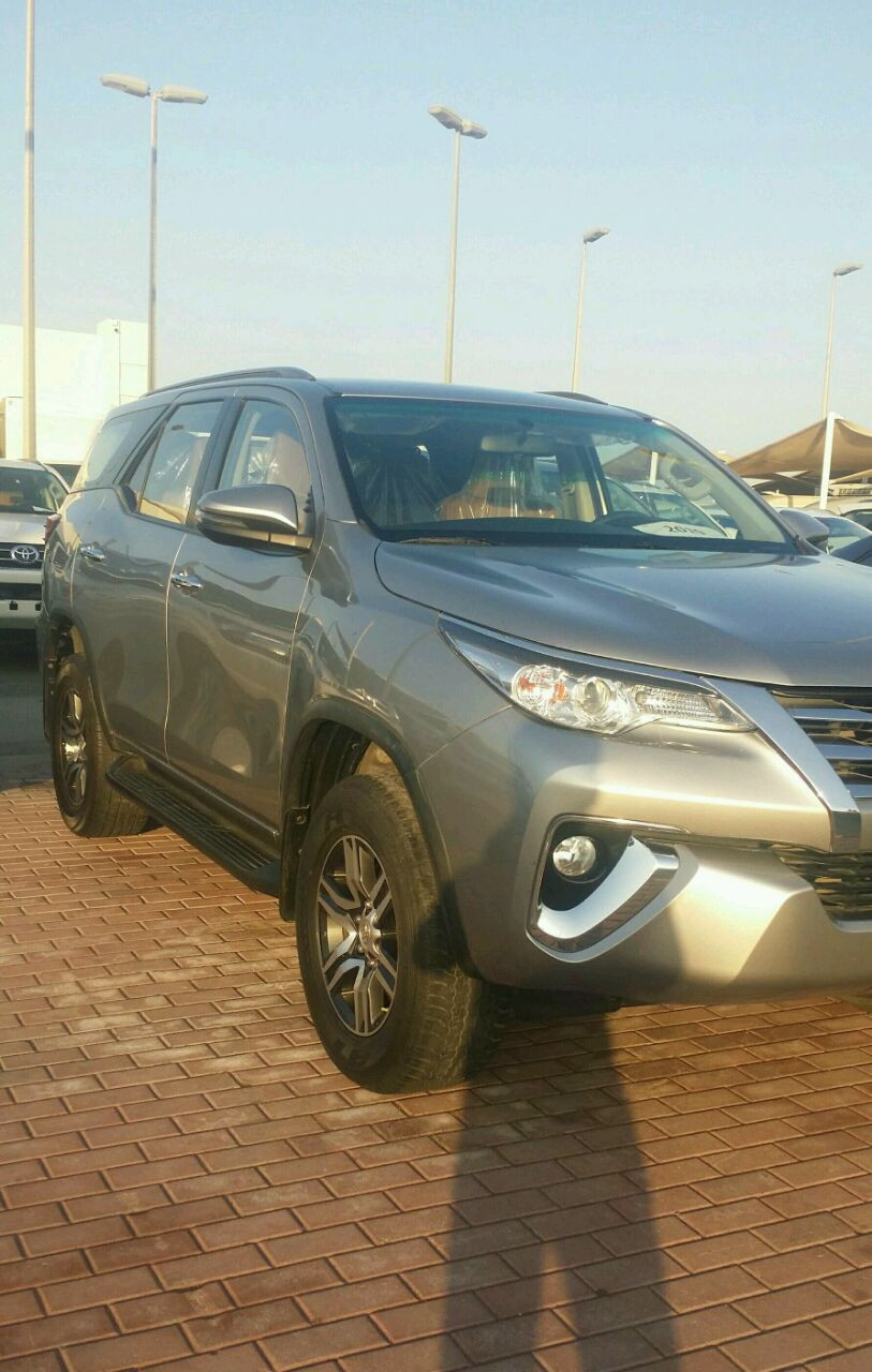 Toyota Fortuner - Image 5
