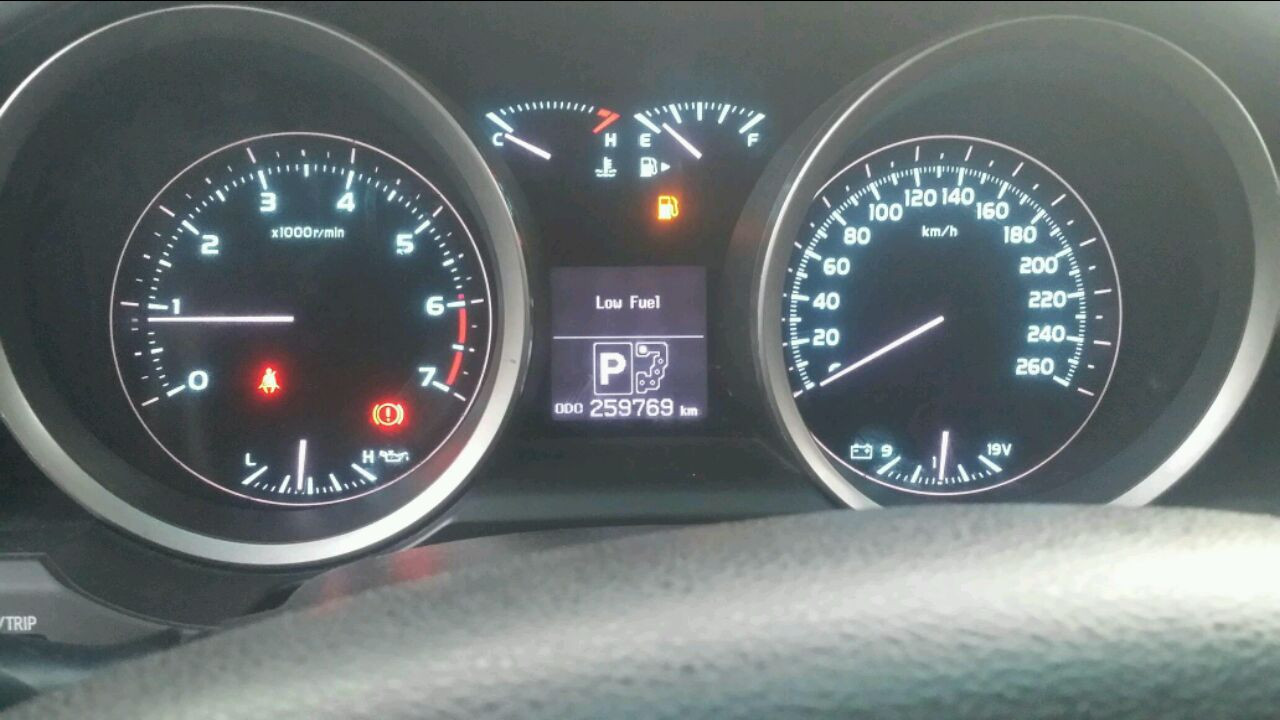 Toyota Land Cruiser - Image 6