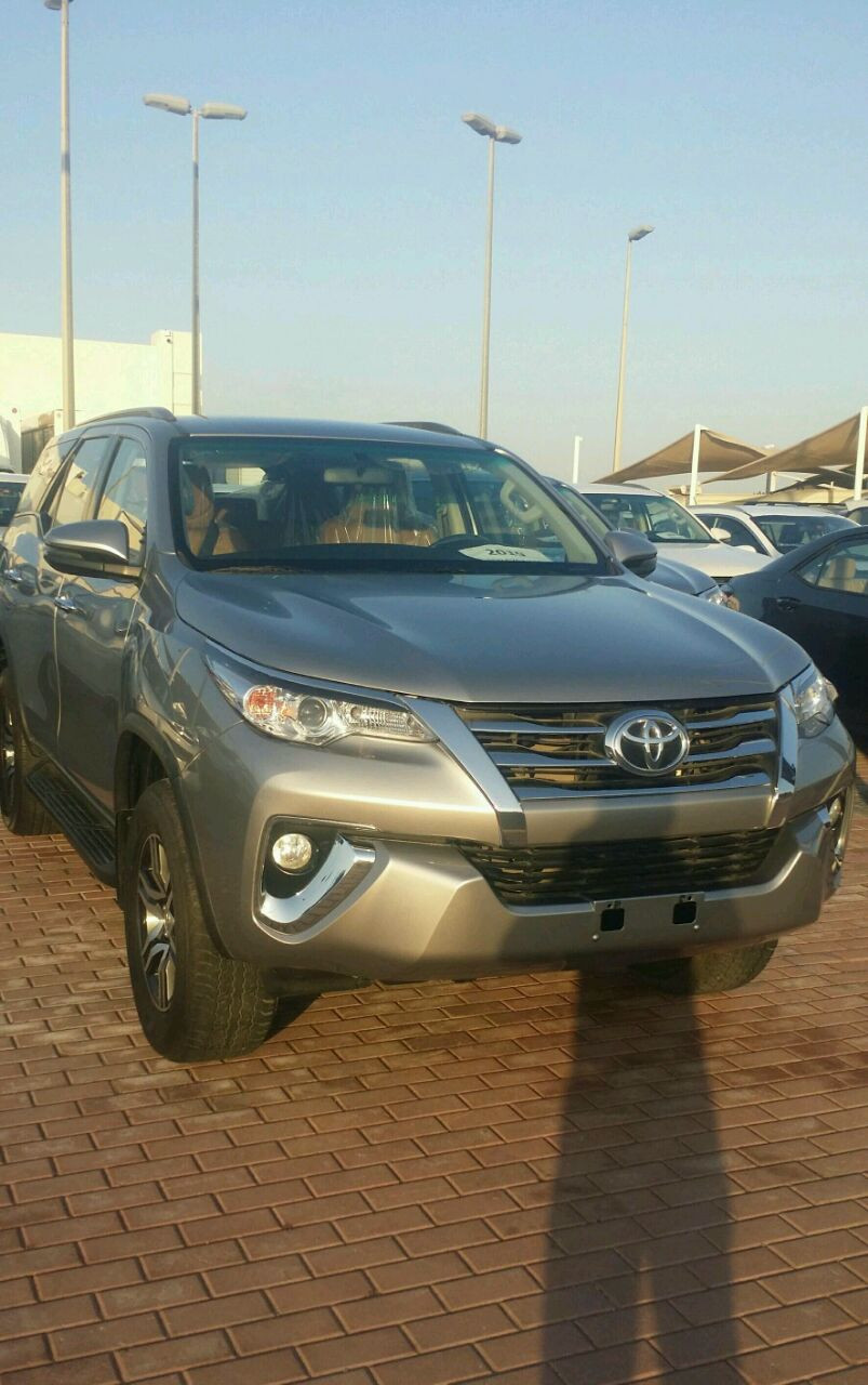 Toyota Fortuner - Image 4