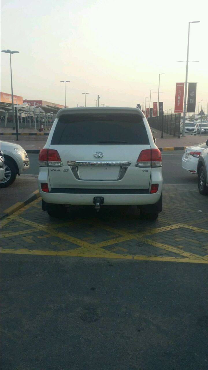 Toyota Land Cruiser - Image 9