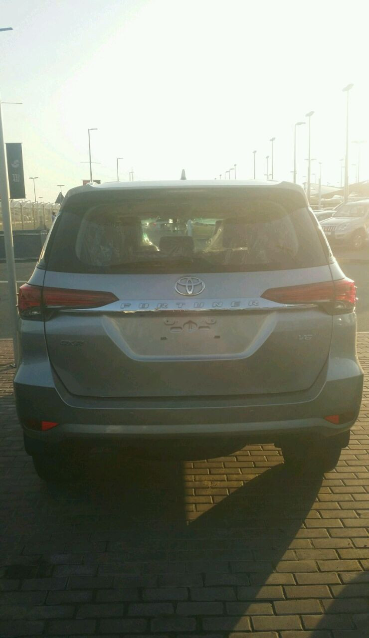 Toyota Fortuner - Image 6