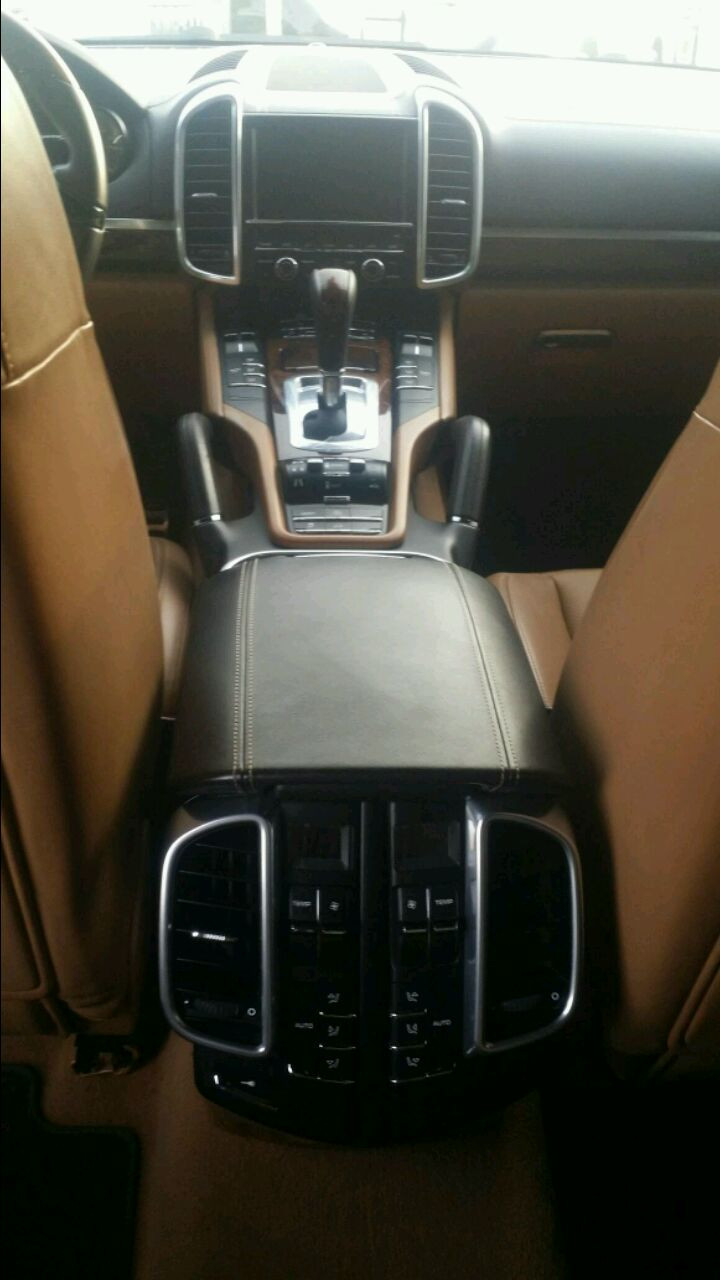 Porsche Cayenne - Image 7