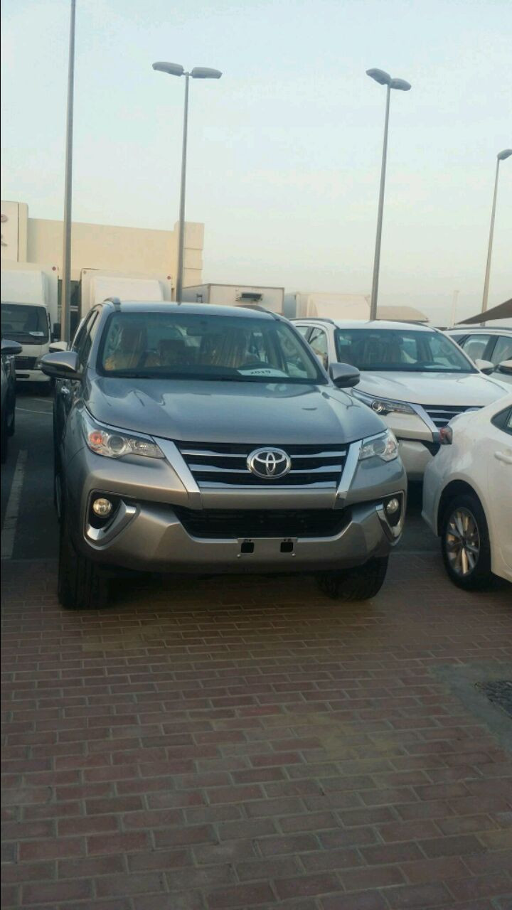 Toyota Fortuner - Image 7