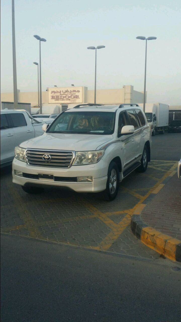 Toyota Land Cruiser - Image 8