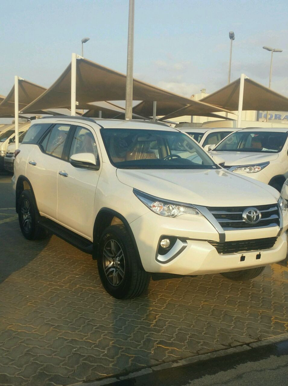 Toyota Fortuner - Image 3