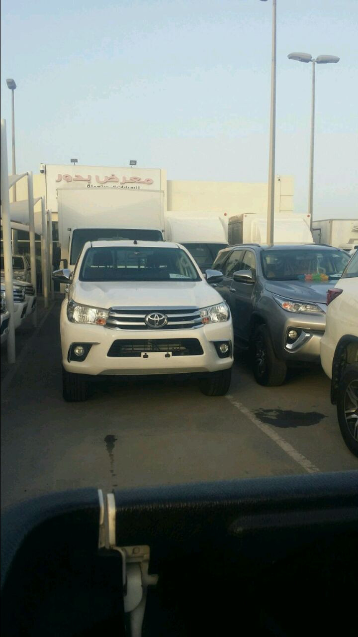 Toyota Hilux - Image 2