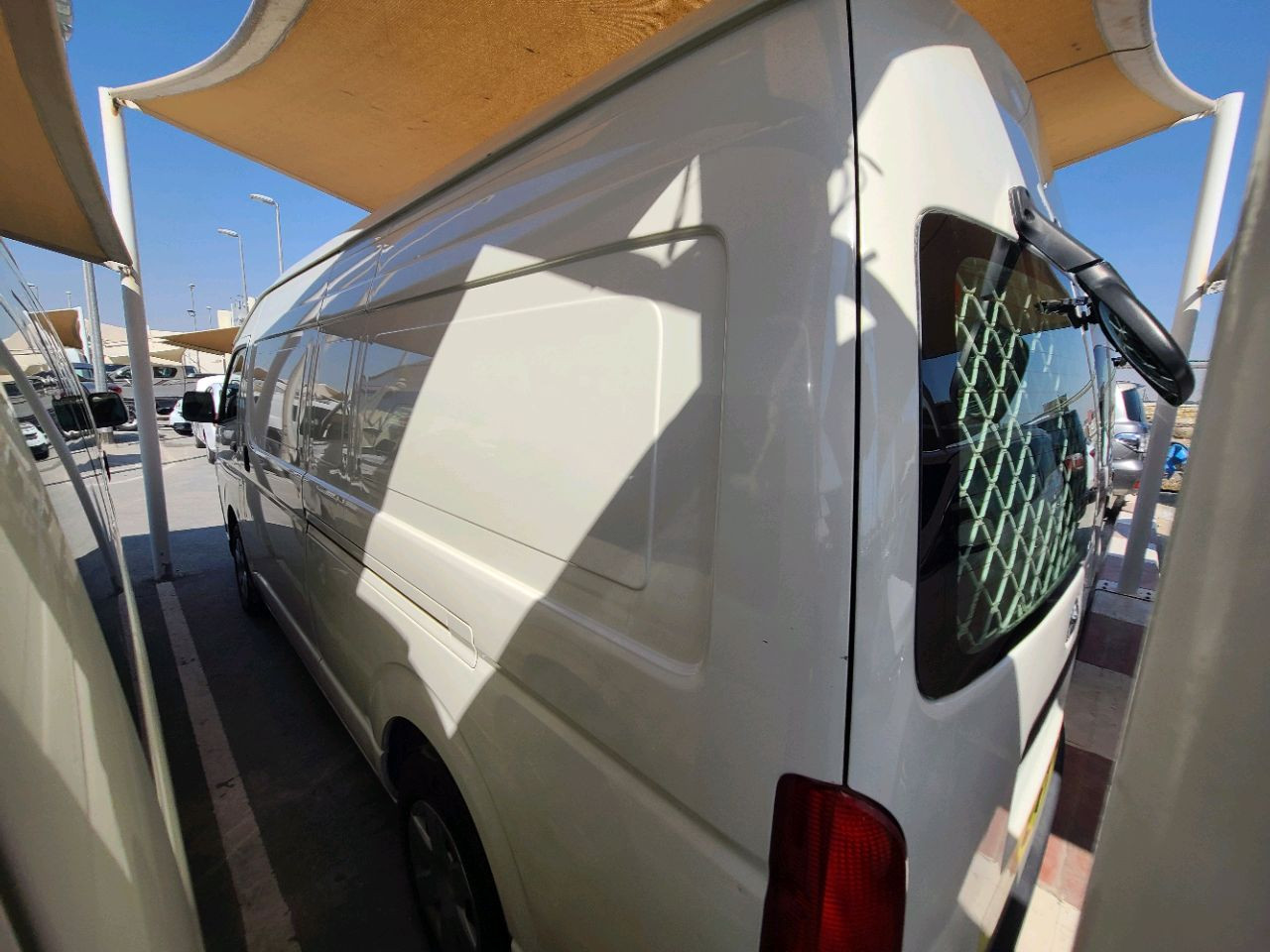 Toyota Hiace - Image 7