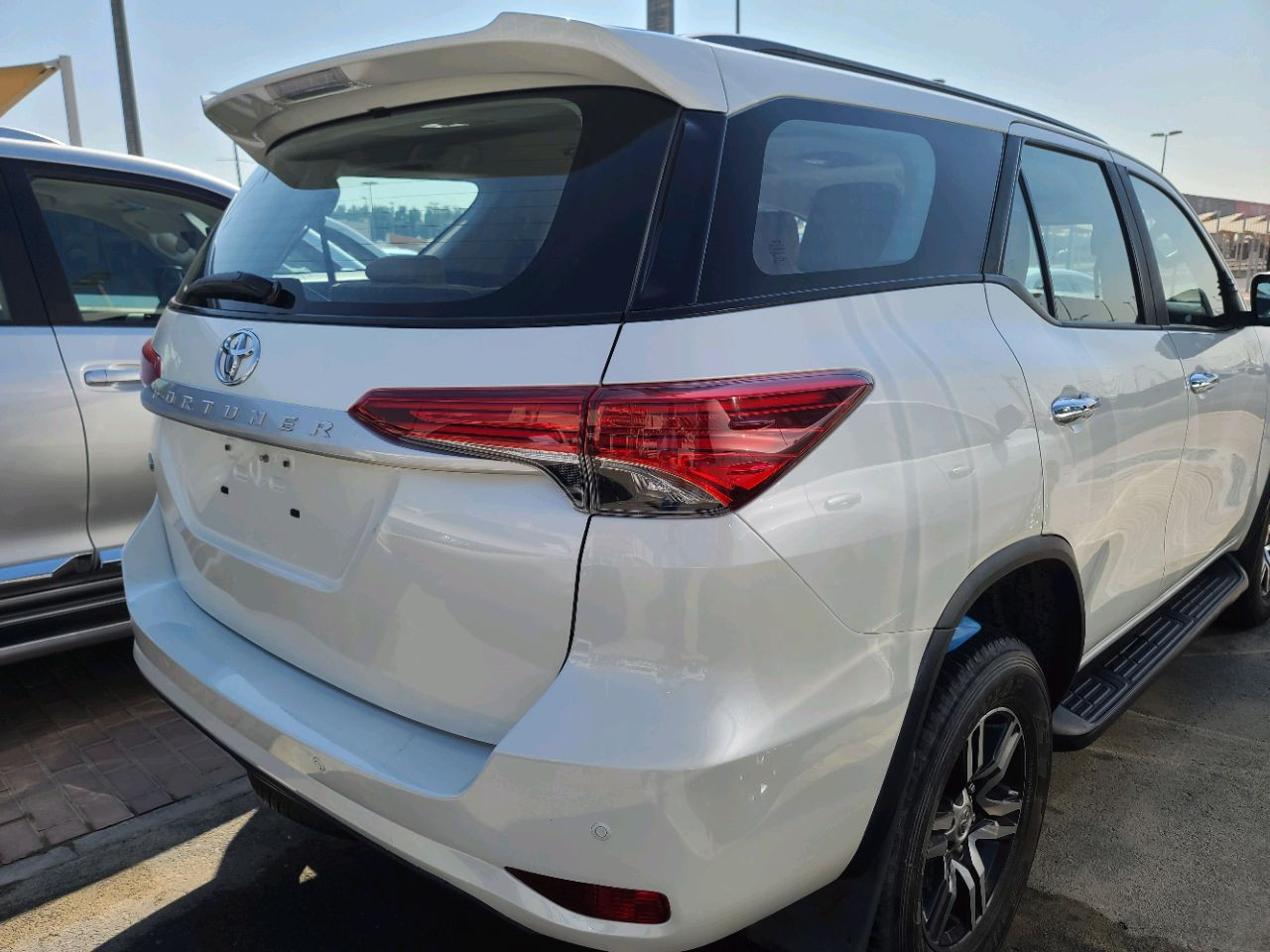 Toyota Fortuner - Image 3