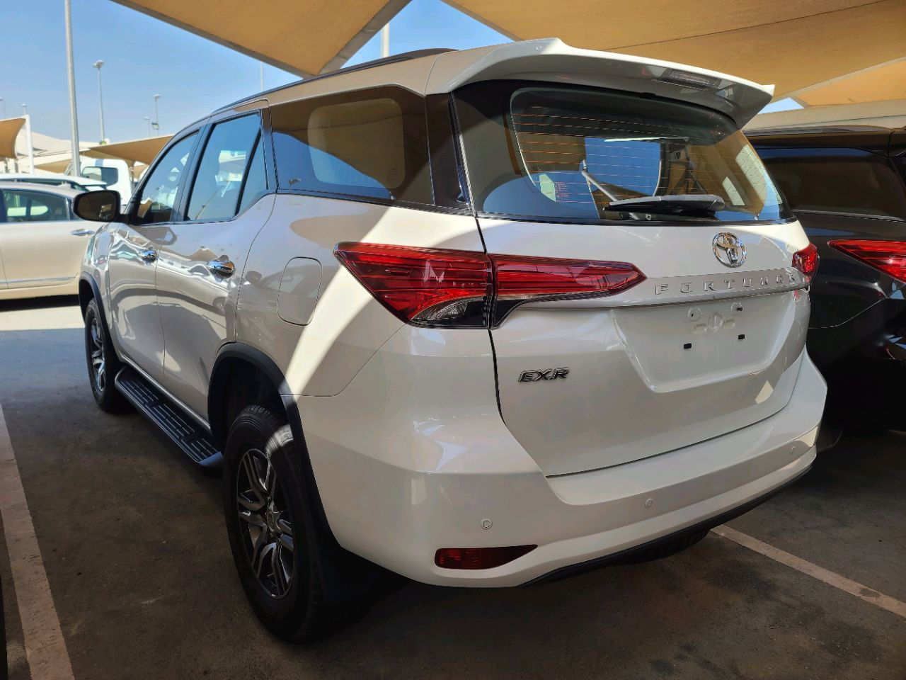 Toyota Fortuner - Image 8