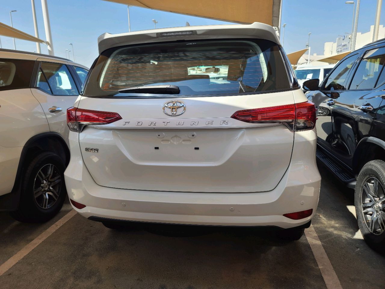 Toyota Fortuner - Image 9