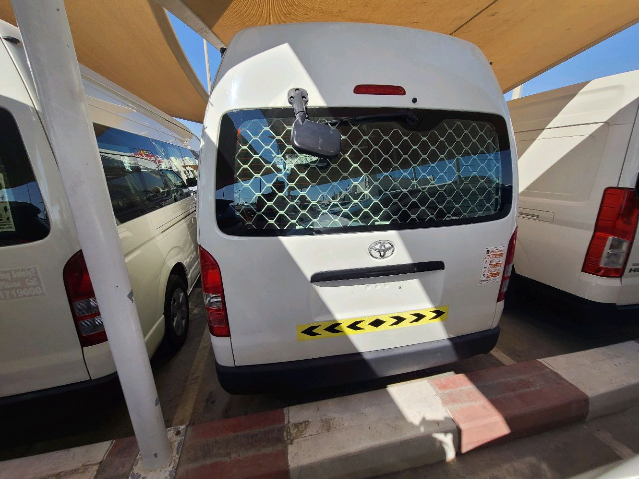Toyota Hiace - Image 6