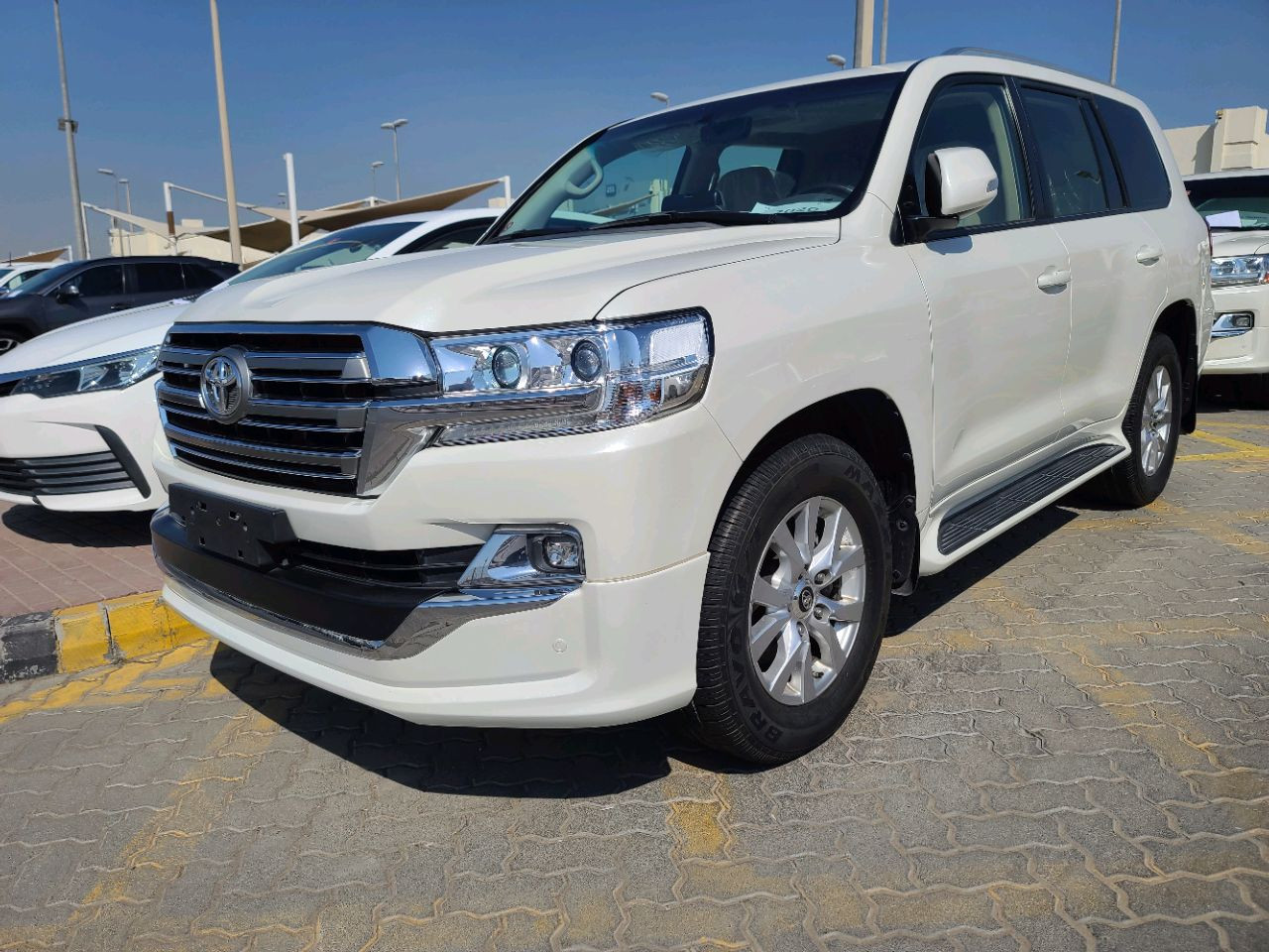 Toyota Land Cruiser - Image 9