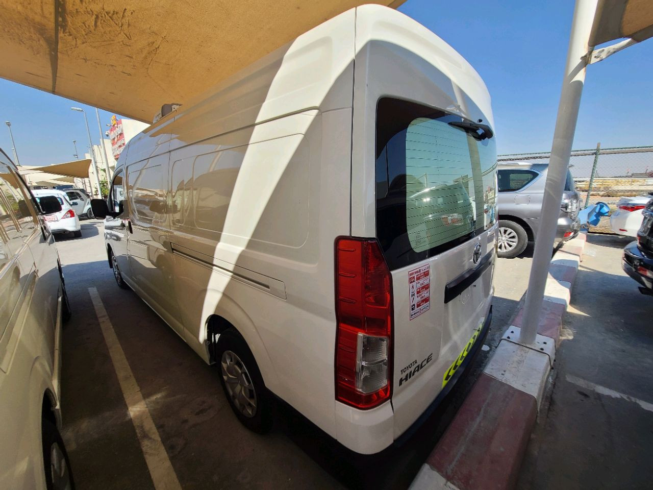 Toyota Hiace - Image 11