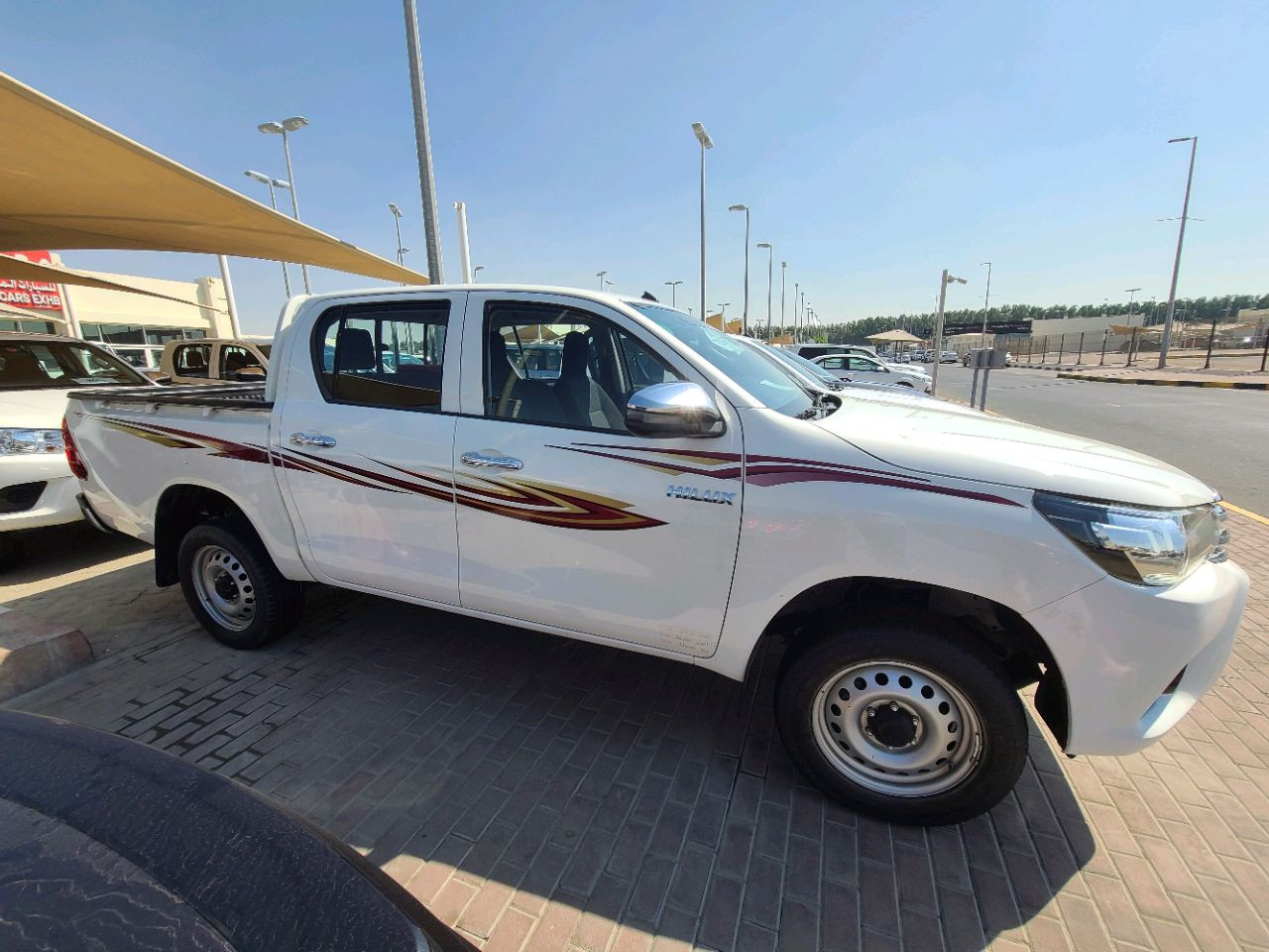 Toyota Hilux - Image 6