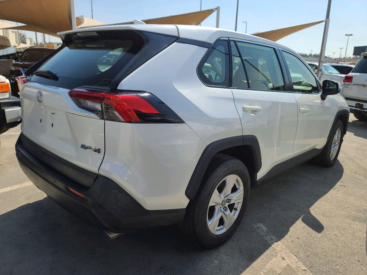 Toyota Rav 4 - Image 5