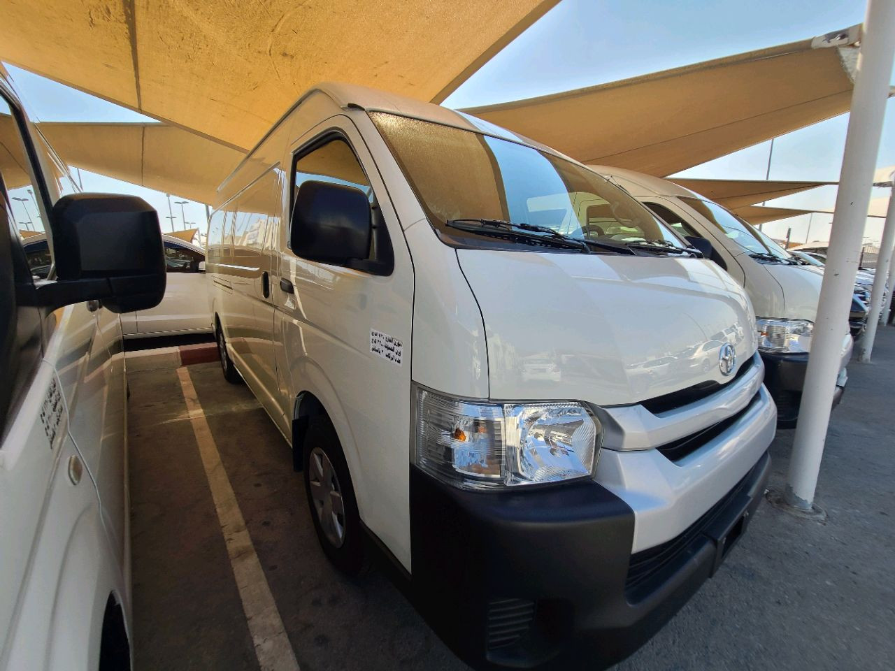 Toyota Hiace - Image 4