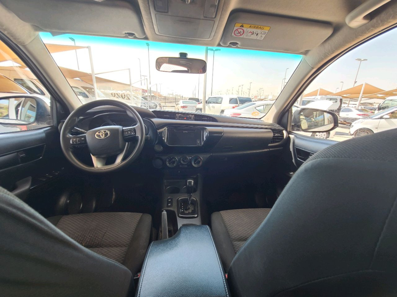 Toyota Hilux - Image 9