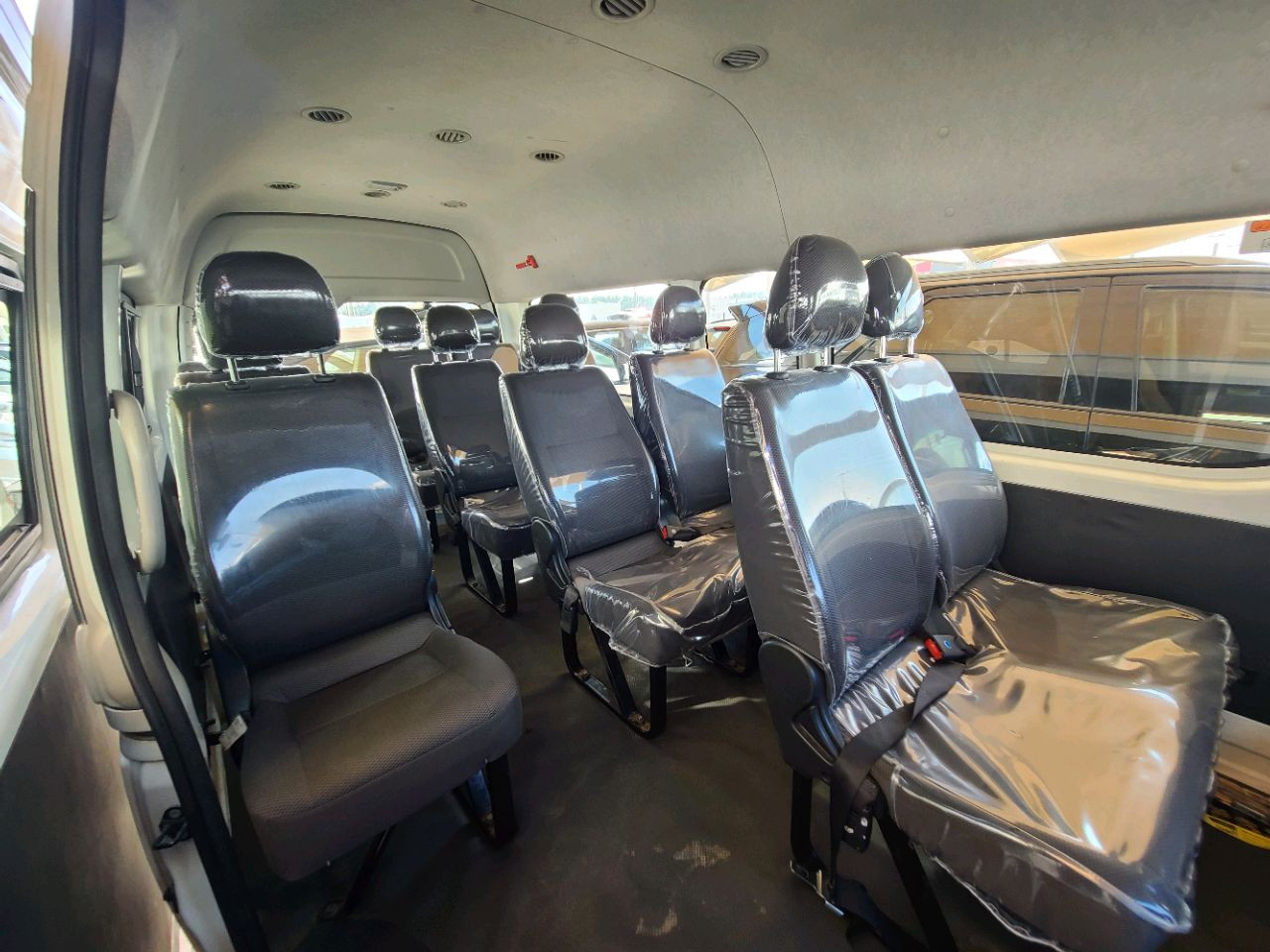 Toyota Hiace - Image 7