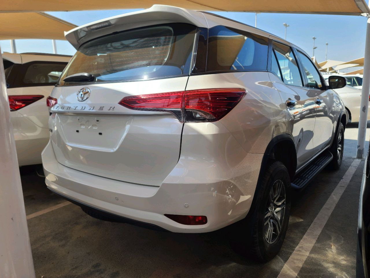 Toyota Fortuner - Image 10