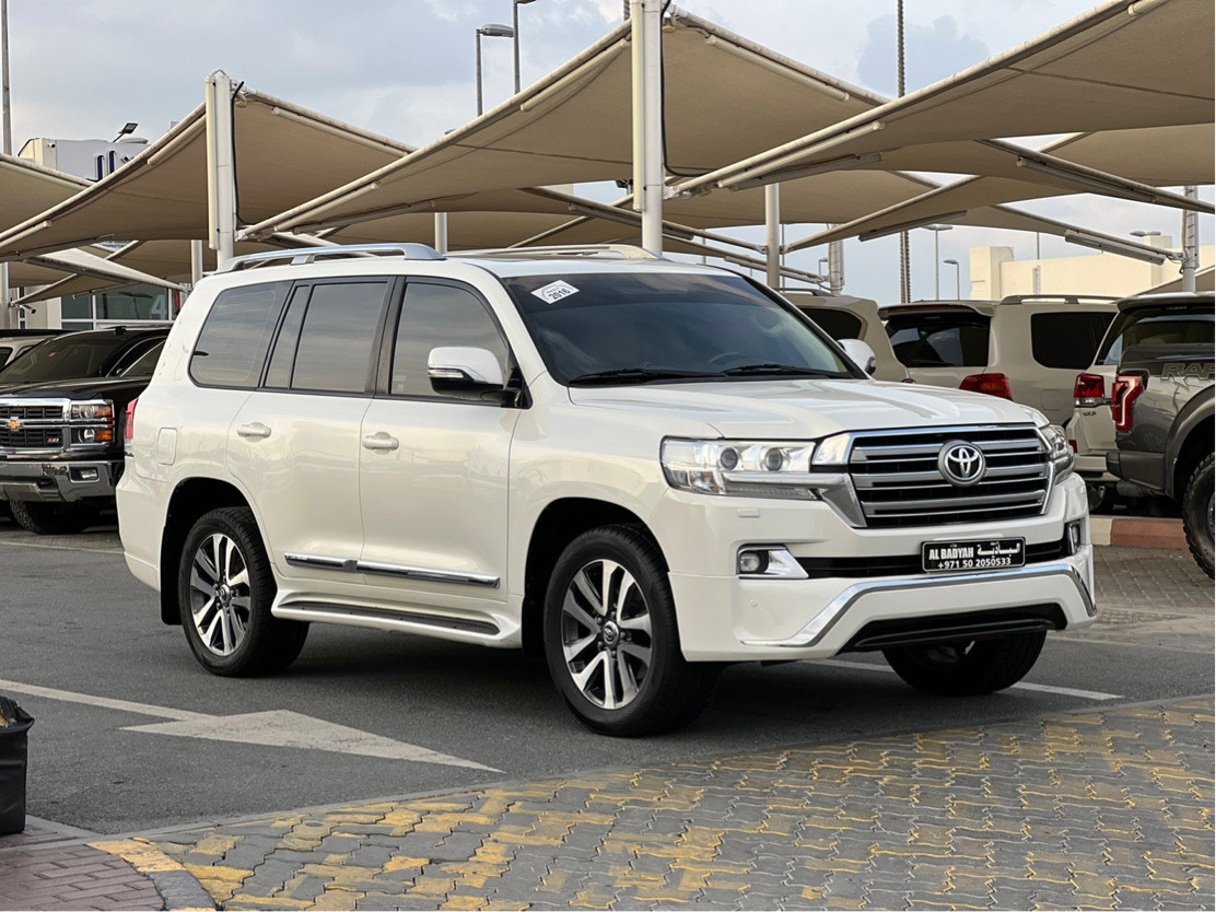 Toyota Land Cruiser - Image 10