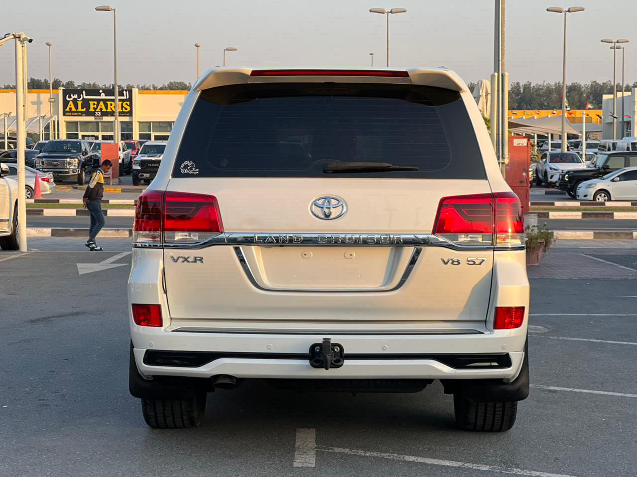 Toyota Land Cruiser - Image 8