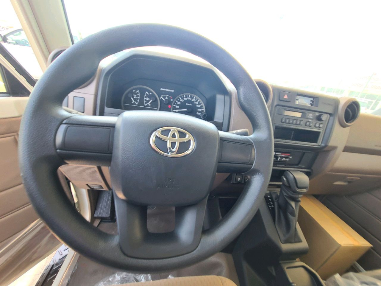 Toyota Land Cruiser - Image 6